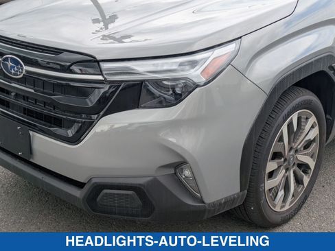Certified 2025 Subaru Forester Touring AWD/4WD image 10