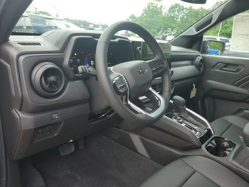 New 2026 Chevrolet Colorado Trail Boss w/ Midnight Edition AWD/4WD image 18