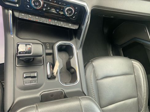 Used 2024 GMC Sierra 1500 Denali w/ Denali Reserve Package AWD/4WD image 20