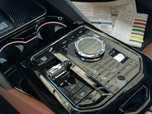 New 2027 BMW 550e xDrive AWD/4WD image 26