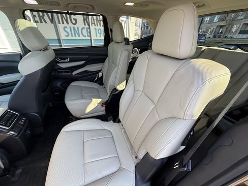 Used 2019 Subaru Ascent Limited w/ Popular Package #2A image 32