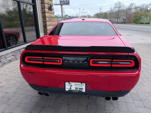 Used 2023 Dodge Challenger SXT RWD image 31