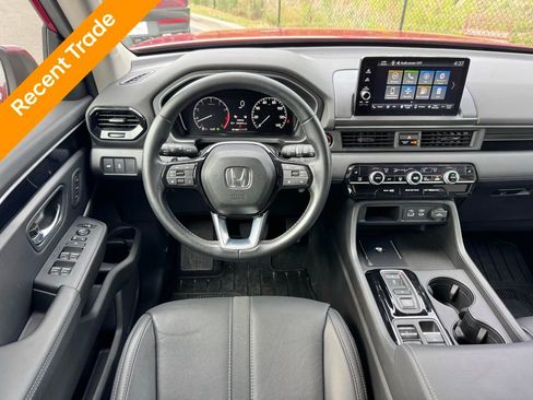 Used 2024 Honda Pilot EX-L image 2