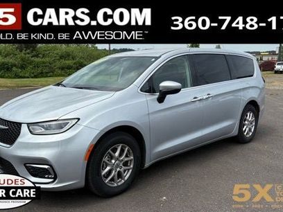 Used 2023 Chrysler Pacifica Touring-L