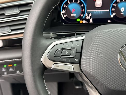New 2026 Volkswagen Atlas SE FWD image 29