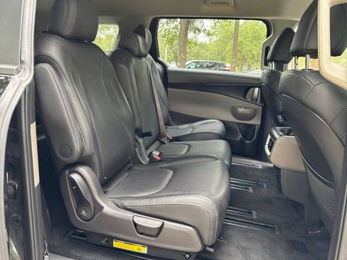 Used 2026 Kia Carnival FWD image 28