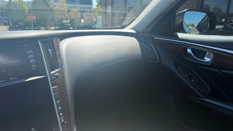 Used 2019 INFINITI Q50 Luxe w/ Essential Package (3.0T Luxe) AWD/4WD image 37