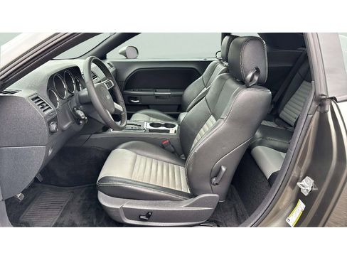 Used 2009 Dodge Challenger R/T image 11