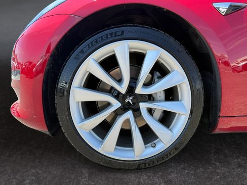 Used 2018 Tesla Model 3 Mid Range RWD image 9