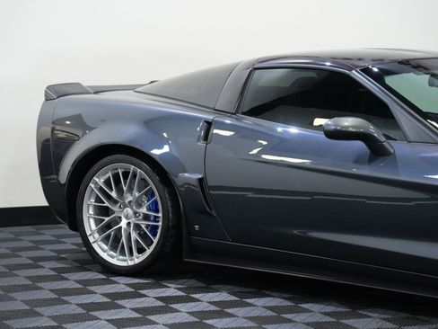 Used 2009 Chevrolet Corvette ZR1 w/ Preferred Equipment Group RWD image 15