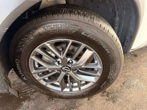 Used 2023 Nissan Rogue S image 36