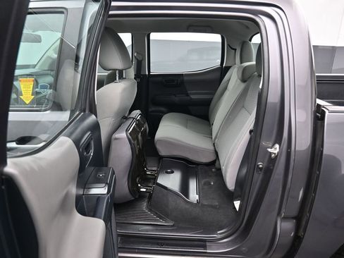 Used 2016 Toyota Tacoma SR w/ SR Convenience Package image 28