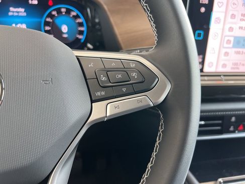 New 2026 Volkswagen Atlas SE image 37