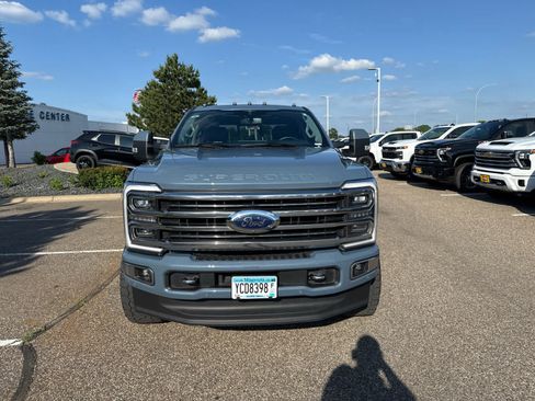 Used 2023 Ford F350 Limited w/ FX4 Off-Road Package AWD/4WD image 2