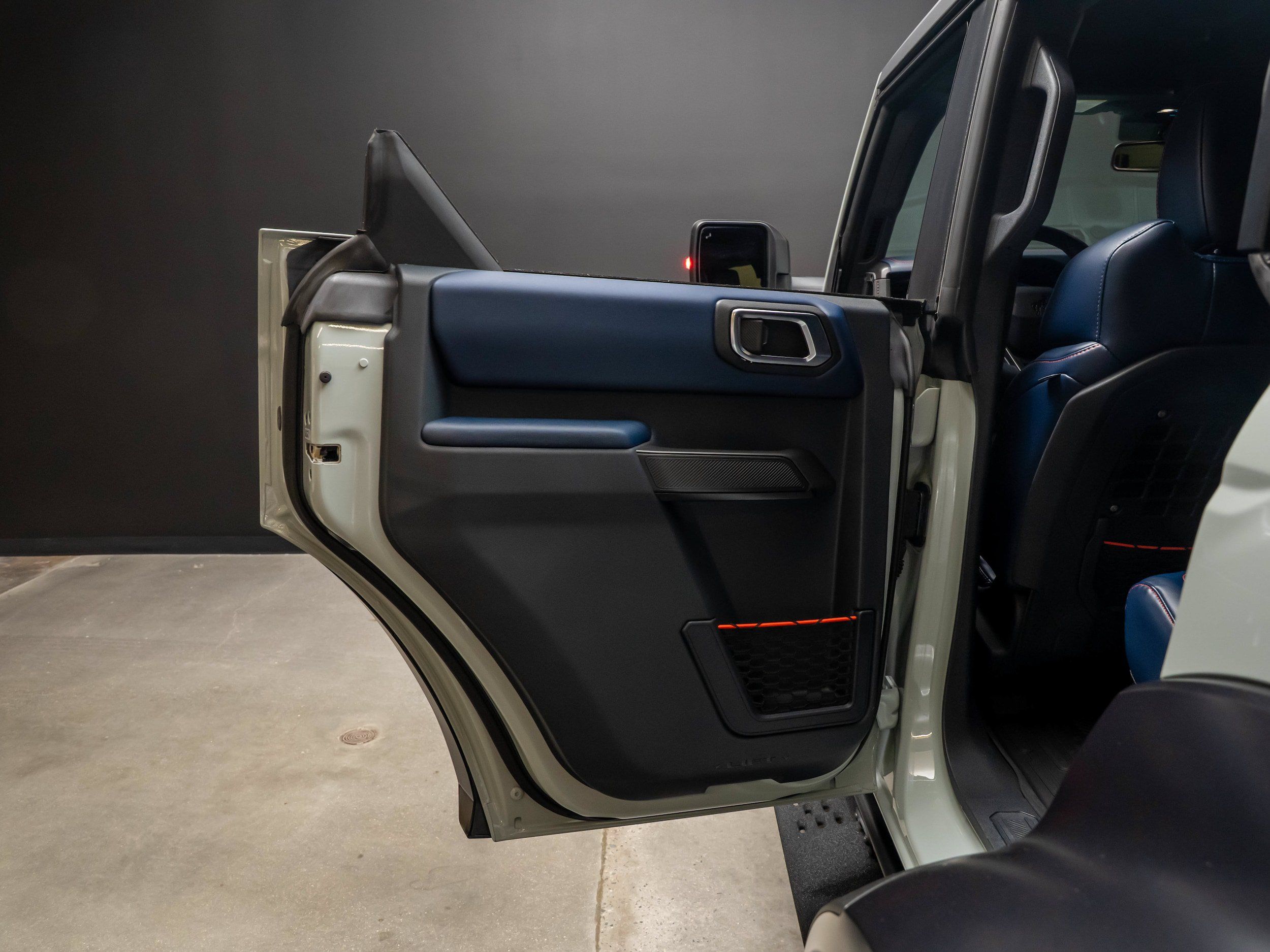 Used 2023 Ford Bronco Raptor AWD/4WD image 28