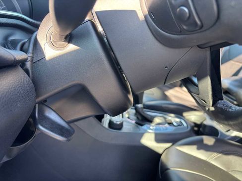 Certified 2021 Jeep Cherokee Latitude Plus image 19