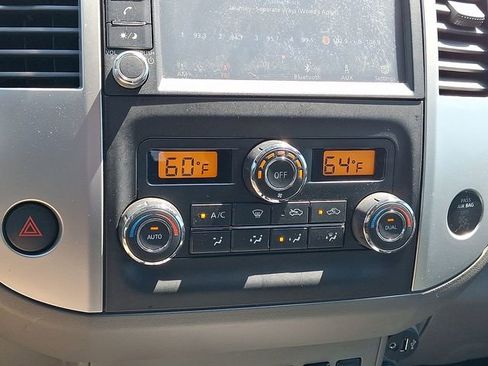 Used 2021 Nissan Frontier SV AWD/4WD image 12