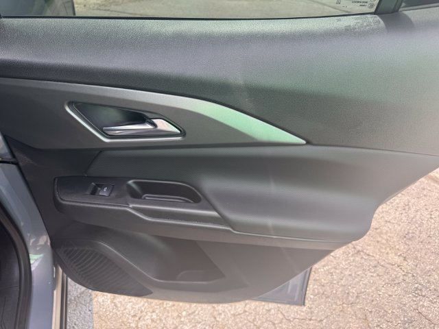 Used 2025 Chevrolet Equinox EV LT w/ Comfort Package FWD image 14