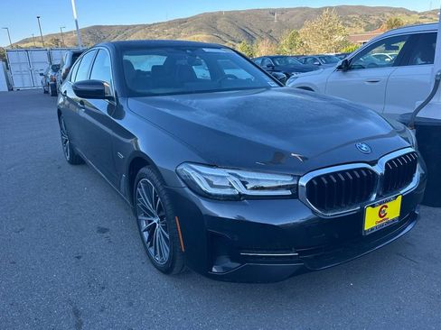Used 2023 BMW 530e 530e iPerformance w/ Convenience Package image 2