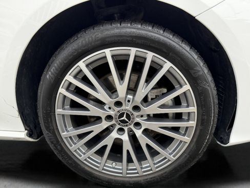 Used 2025 Mercedes-Benz CLA 250 4MATIC image 33