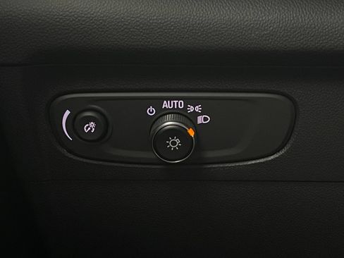 Used 2023 Buick Envision Essence AWD/4WD image 23