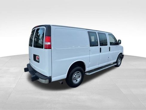 Used 2024 Chevrolet Express 2500 image 4