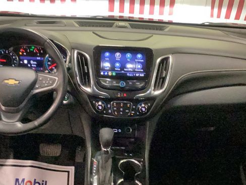 Used 2022 Chevrolet Equinox Premier image 9