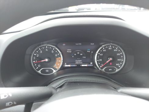 Used 2023 Jeep Renegade Latitude image 20