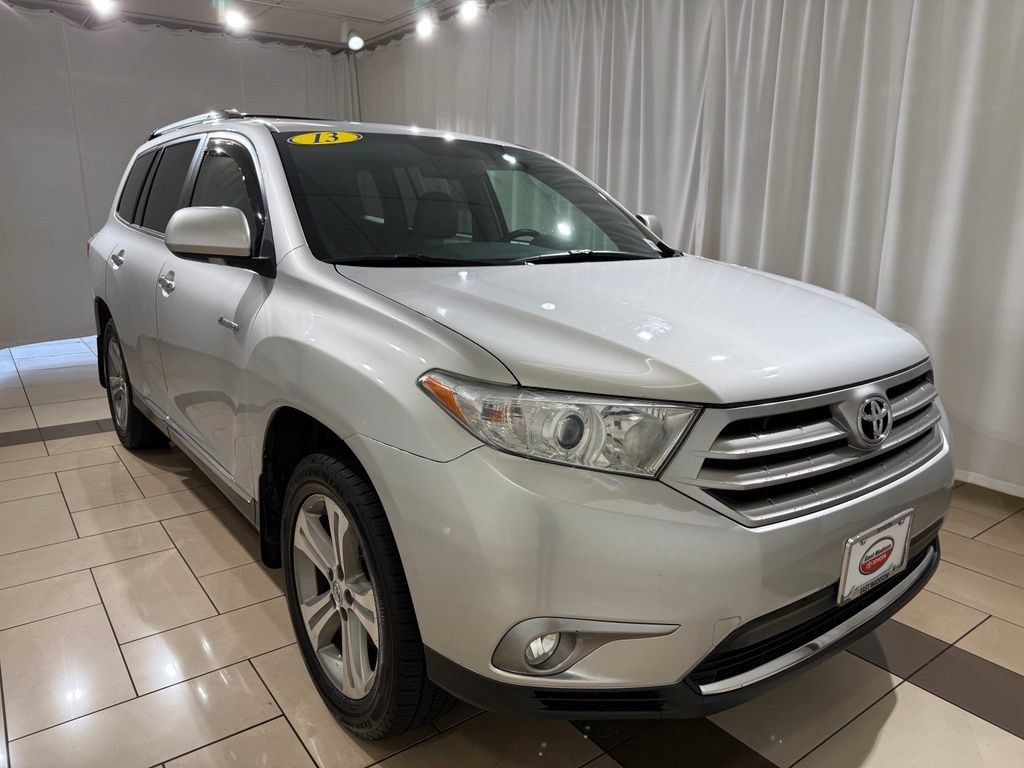 Used 2013 Toyota Highlander Limited AWD/4WD image 7