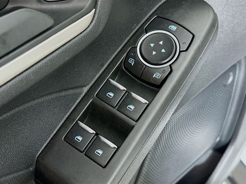 Used 2022 Ford Escape SE w/ Cold Weather Package image 18