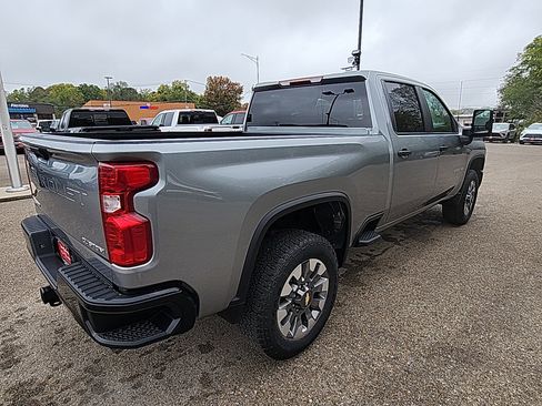 New 2026 Chevrolet Silverado 2500 Custom image 9