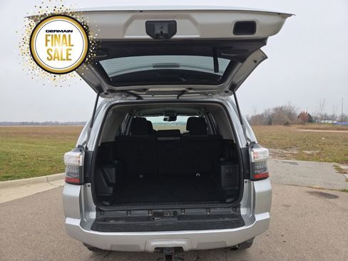 Used 2022 Toyota 4Runner SR5 image 26