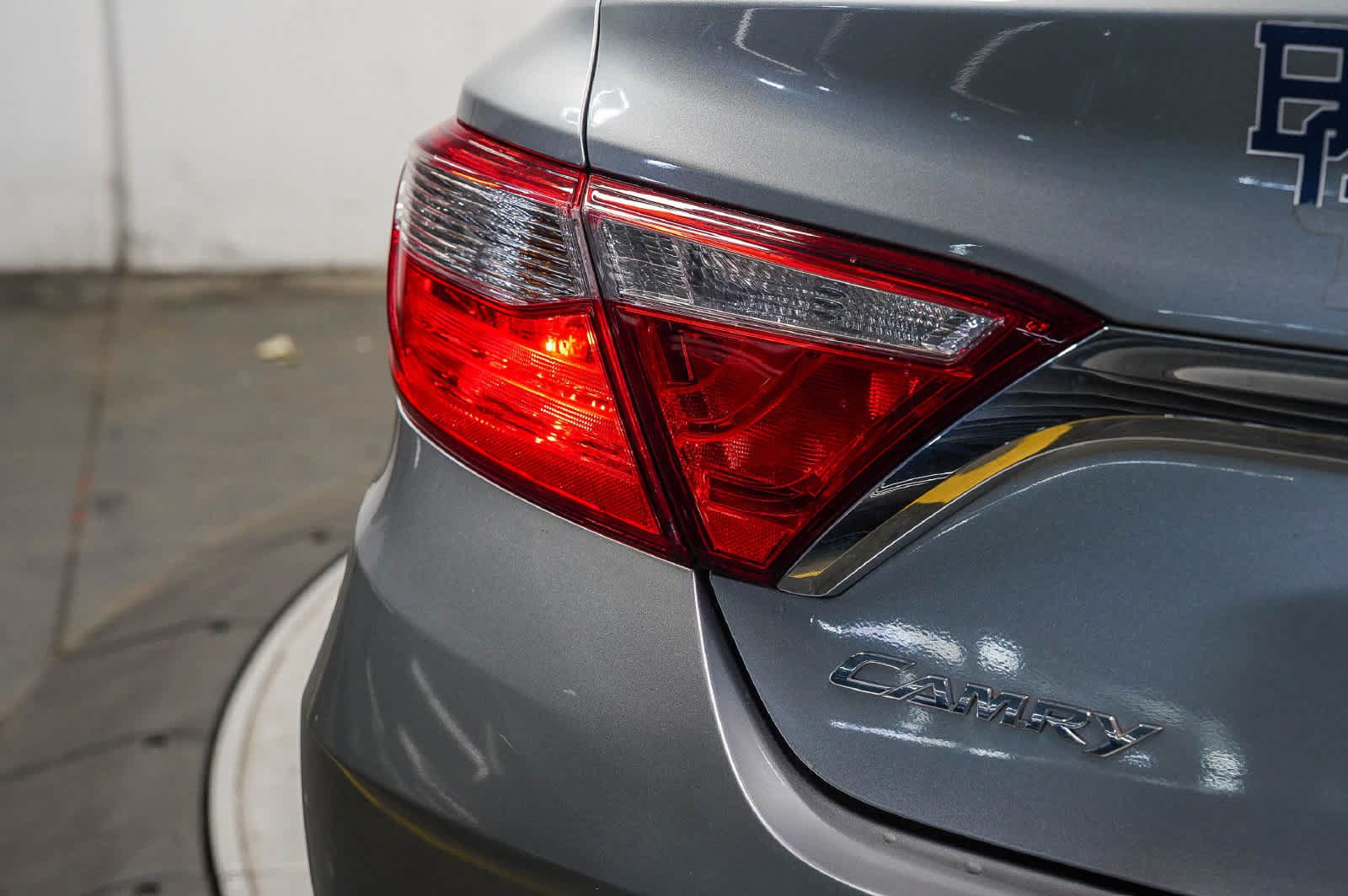 Used 2016 Toyota Camry LE FWD image 11