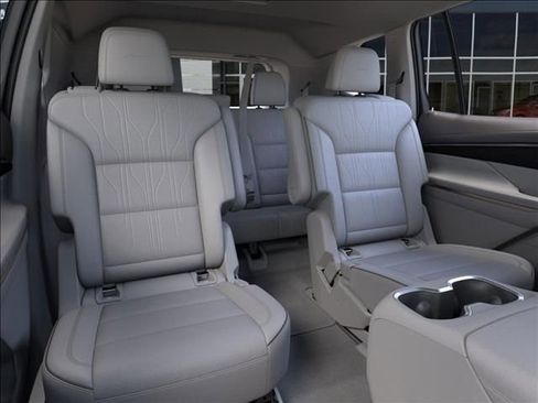 New 2026 Buick Enclave Avenir w/ Super Cruise Package FWD image 17