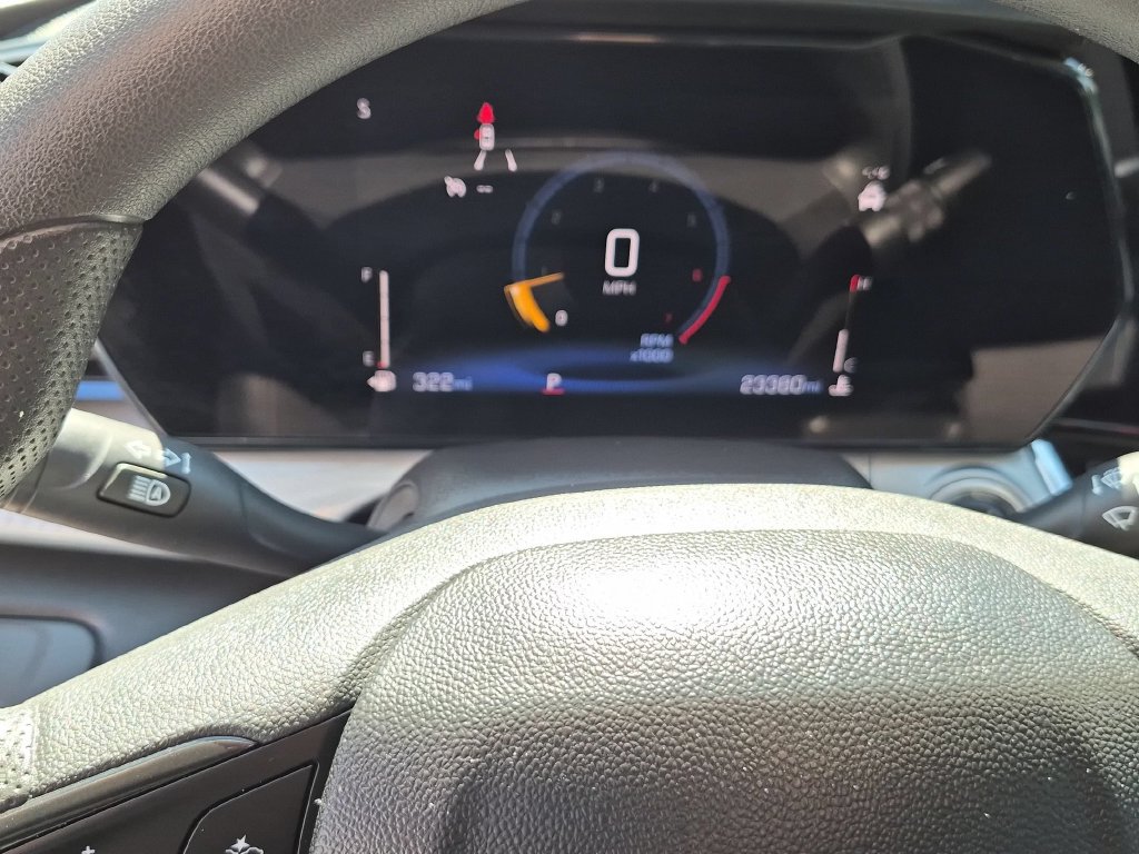 Used 2026 Chevrolet Trax LT FWD image 15