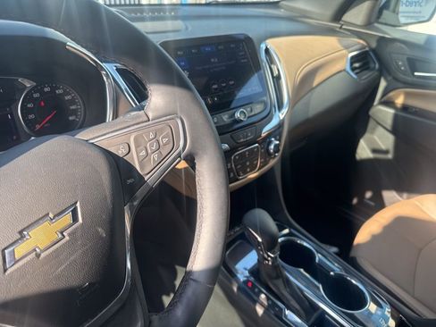 Used 2023 Chevrolet Equinox Premier FWD image 19