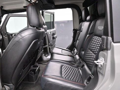 Used 2022 Jeep Gladiator Rubicon w/ LED Lighting Group AWD/4WD image 30