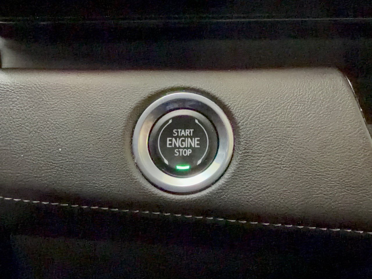 Used 2023 Cadillac Escalade Premium Luxury AWD/4WD image 20
