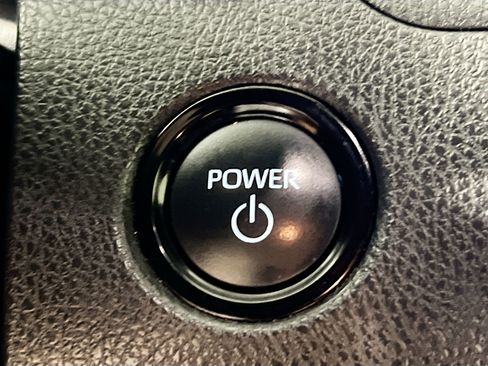 Used 2025 Toyota Camry SE FWD image 23
