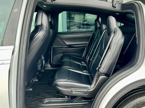 Used 2018 Tesla Model X 100D image 14