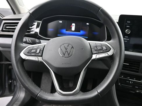 Used 2025 Volkswagen Jetta SE image 21