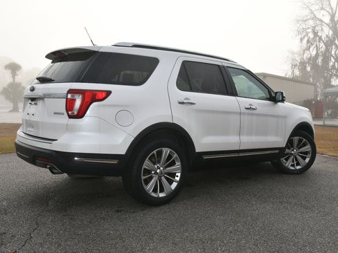 Used 2019 Ford Explorer Limited w/ Ford Safe & Smart Package image 6
