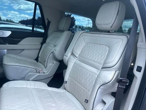 Used 2024 Lincoln Navigator Black Label AWD/4WD image 8