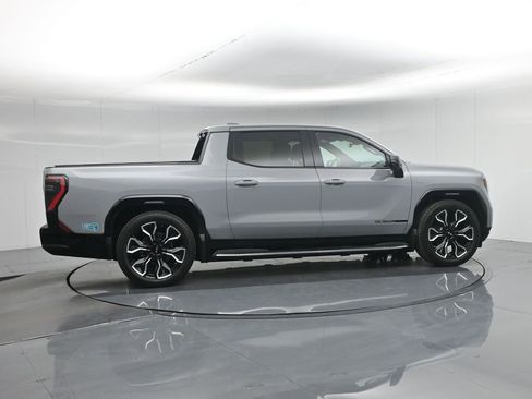 Used 2025 GMC Sierra EV Denali image 32