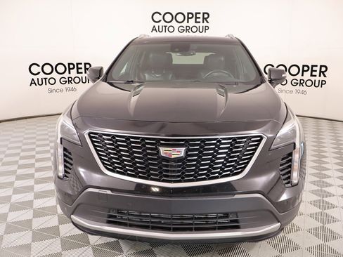 Used 2022 Cadillac XT4 Premium Luxury w/ Safety Alert Package image 8