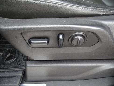 Used 2019 GMC Sierra 1500 SLT w/ SLT Premium Package image 18