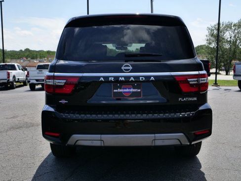 Used 2023 Nissan Armada Platinum w/ Captain's Chairs Package RWD image 7