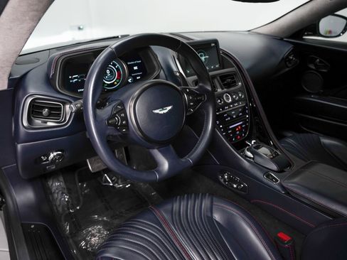 Used 2018 Aston Martin DB11 V12 image 36