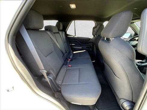 Used 2025 Toyota 4Runner SR5 AWD/4WD image 29