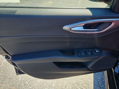 New 2025 Alfa Romeo Giulia w/ Veloce Package Rwd image 13